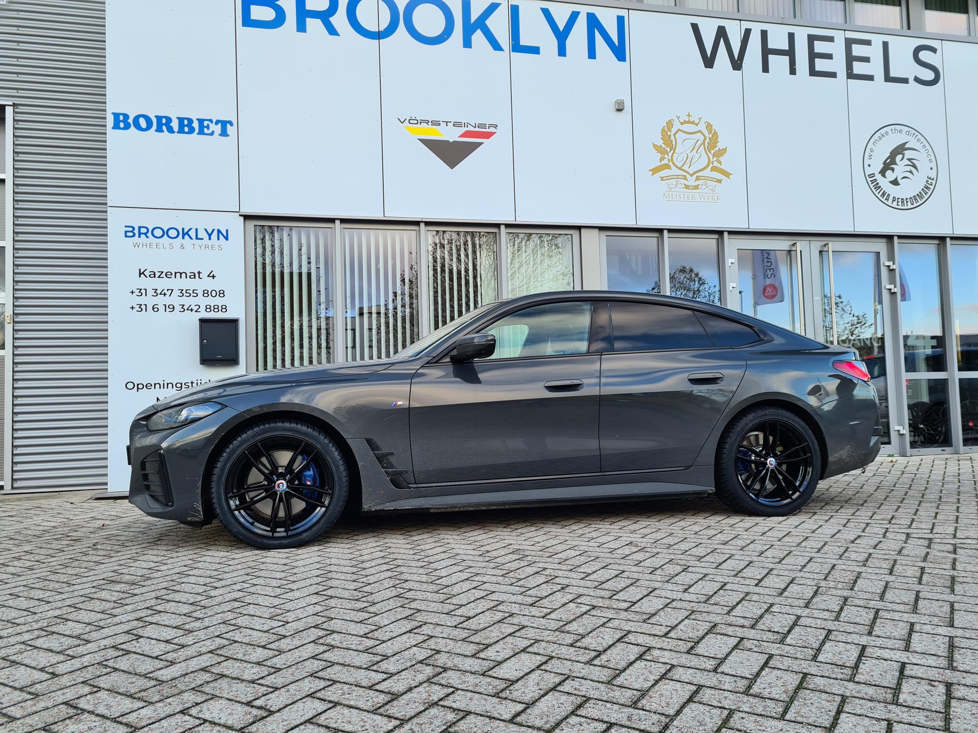 GMP SWAN zwart glanzend